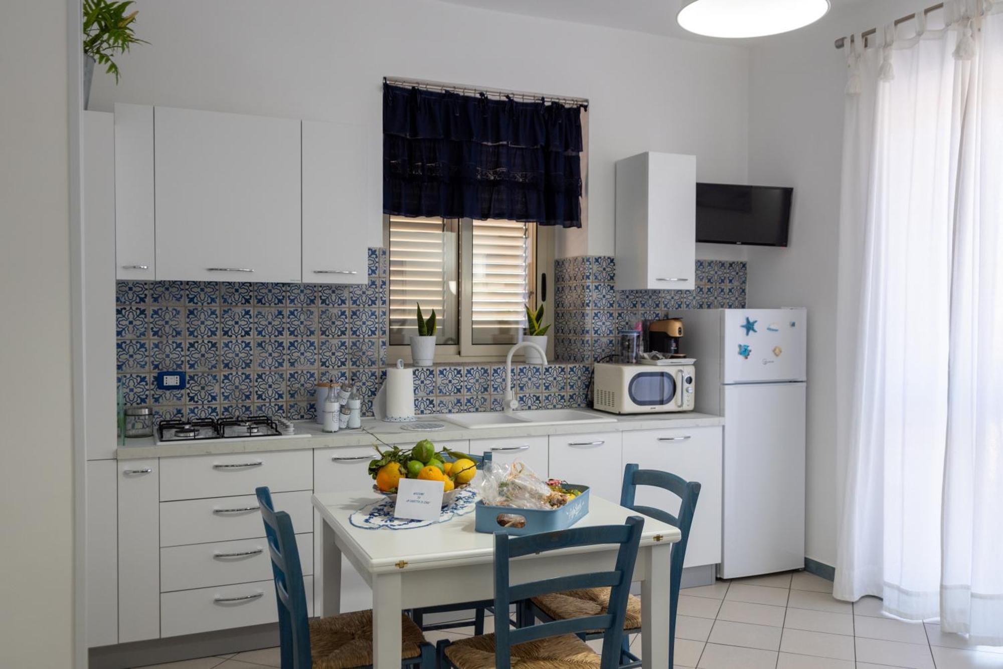 Casa Vacanze La Casetta Di Zinu' Porto Empedocle Exterior foto